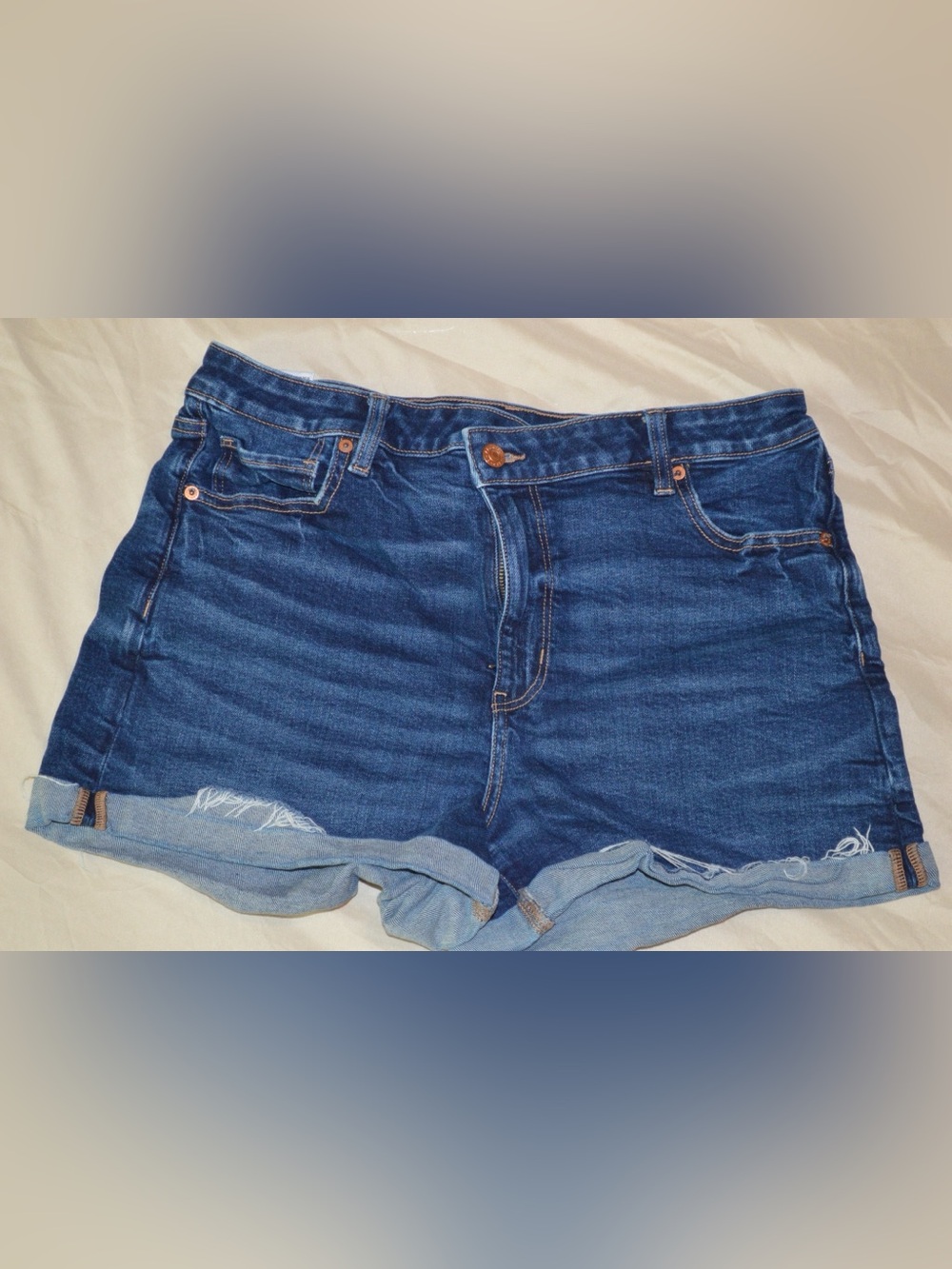 American Eagle mom short
